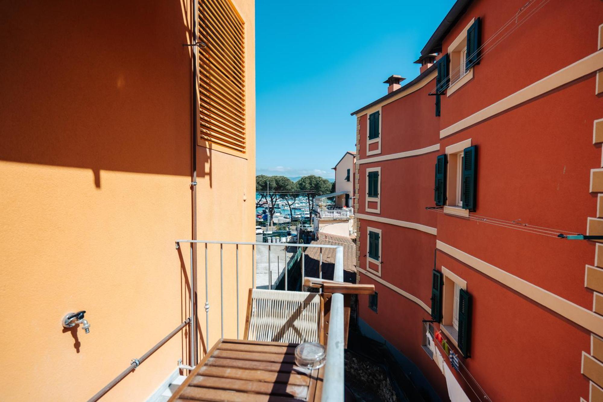 Cadamare Charming Rooms In Portovenere Специя Екстериор снимка